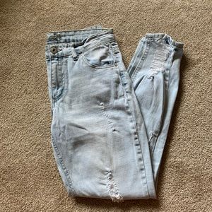 Rue21 Light-wash Distressed Mid-Rise Ankle Jegging
